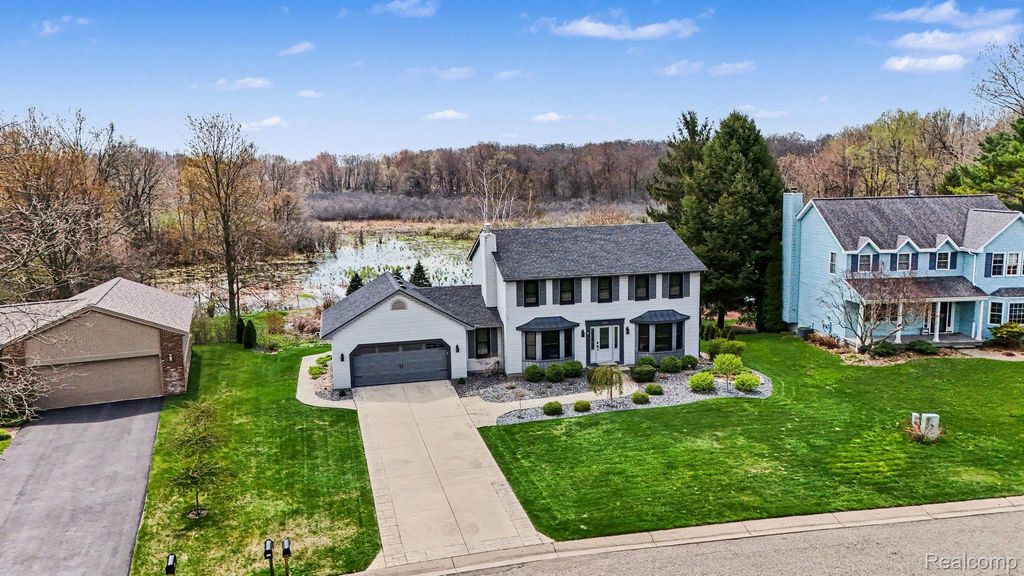 6419 Almond Lane, Independence Charter Township, MI 48346