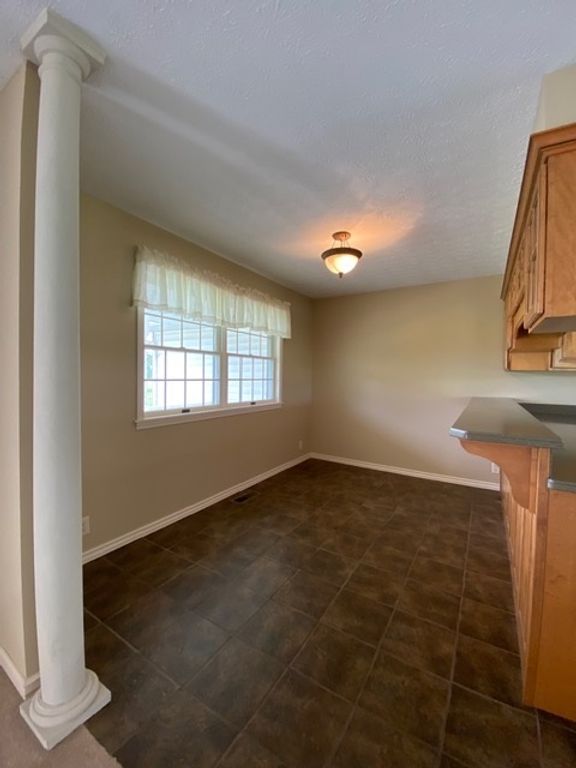 Image 11 of property listing at 11426 E Radisson, Mt Vernon, IL 62864
