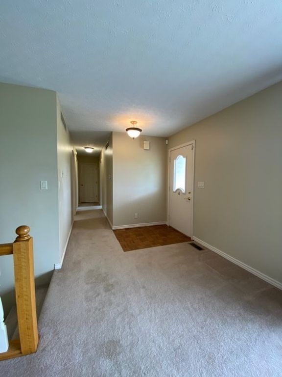 Image 13 of property listing at 11426 E Radisson, Mt Vernon, IL 62864