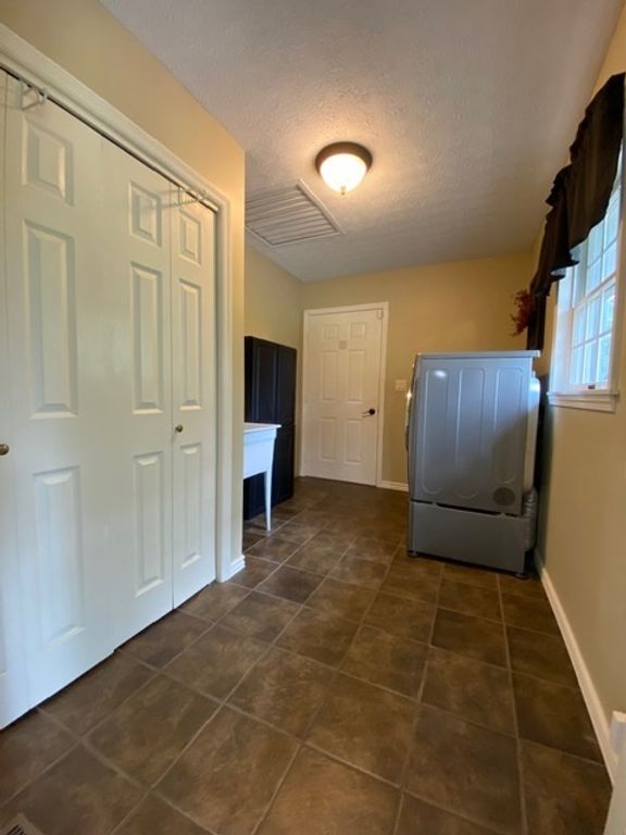 Image 29 of property listing at 11426 E Radisson, Mt Vernon, IL 62864