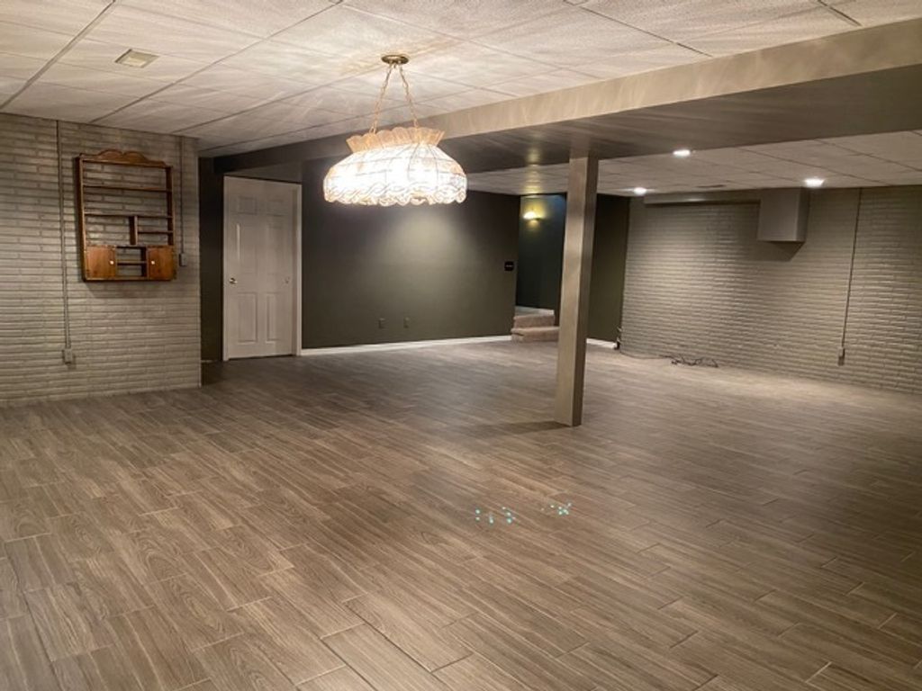Image 32 of property listing at 11426 E Radisson, Mt Vernon, IL 62864