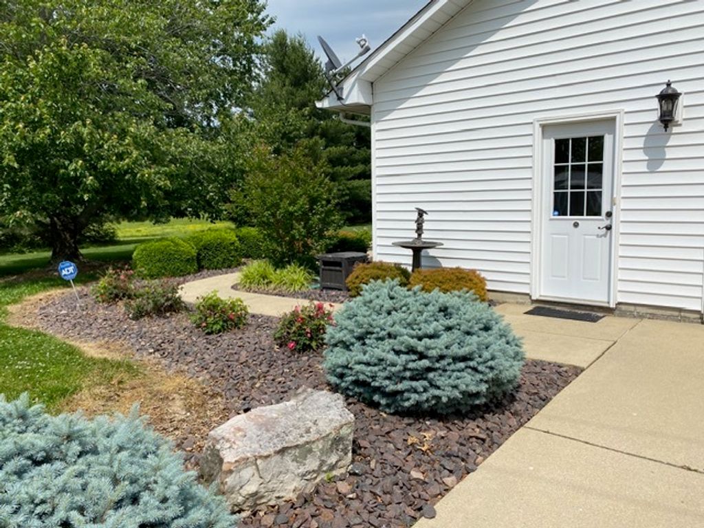 Image 38 of property listing at 11426 E Radisson, Mt Vernon, IL 62864