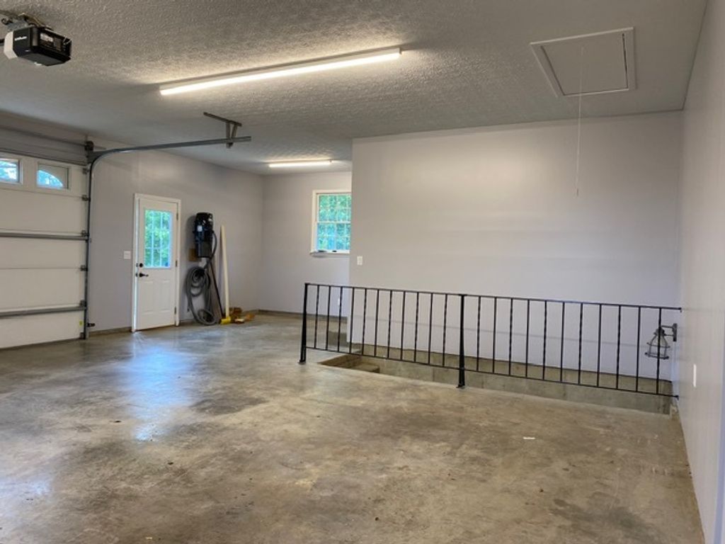 Image 64 of property listing at 11426 E Radisson, Mt Vernon, IL 62864