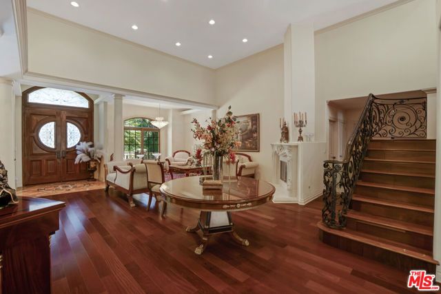 12408 W Sunset Boulevard, Los Angeles, CA 90049
