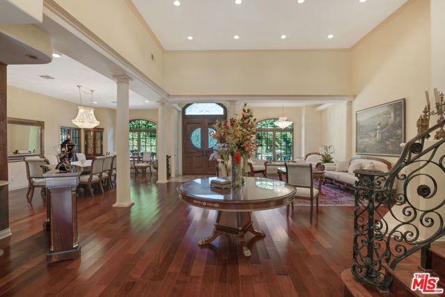 12408 W Sunset Boulevard, Los Angeles, CA 90049