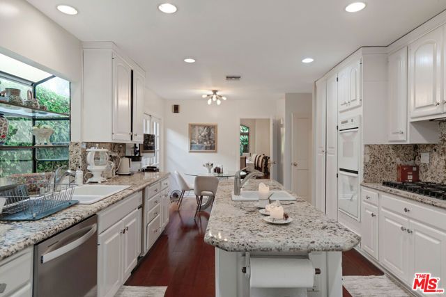 12408 W Sunset Boulevard, Los Angeles, CA 90049
