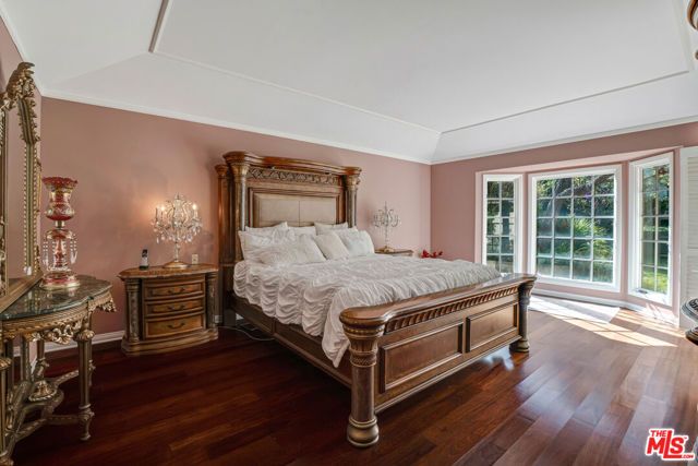 12408 W Sunset Boulevard, Los Angeles, CA 90049