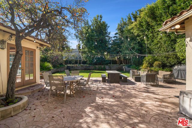 12408 W Sunset Boulevard, Los Angeles, CA 90049