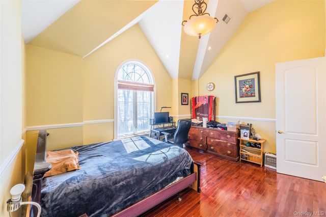 160-03 Cryders Lane, Whitestone, NY 11357