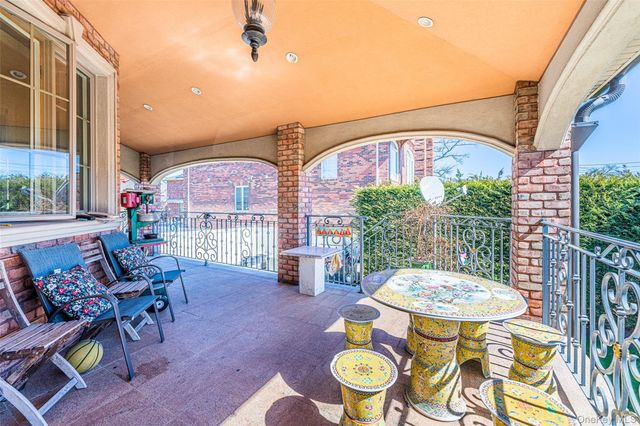 160-03 Cryders Lane, Whitestone, NY 11357