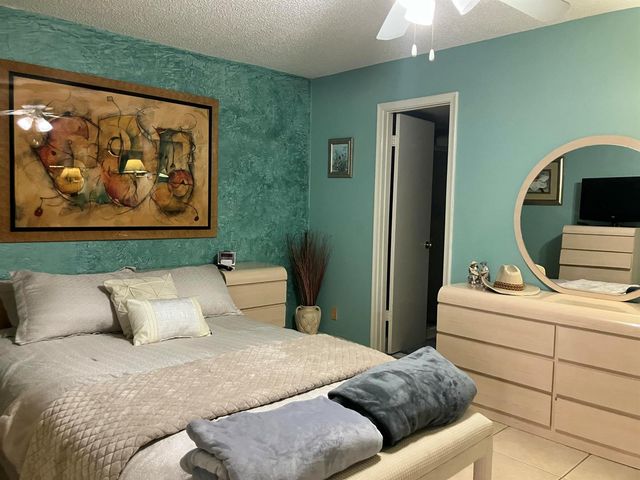 130 Southampton B, West Palm Beach, FL 33417