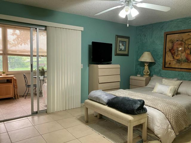 130 Southampton B, West Palm Beach, FL 33417