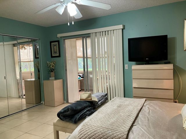 130 Southampton B, West Palm Beach, FL 33417