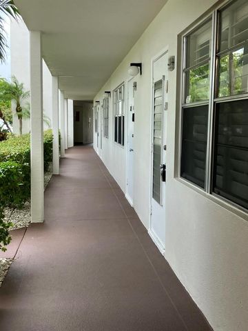 130 Southampton B, West Palm Beach, FL 33417