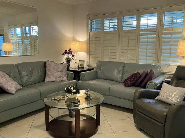 130 Southampton B, West Palm Beach, FL 33417