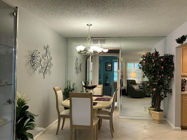 130 Southampton B, West Palm Beach, FL 33417