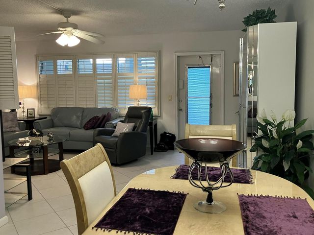 130 Southampton B, West Palm Beach, FL 33417