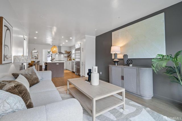 585 Crestlake Drive, San Francisco, CA 94132