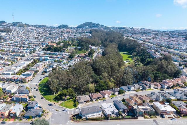 585 Crestlake Drive, San Francisco, CA 94132