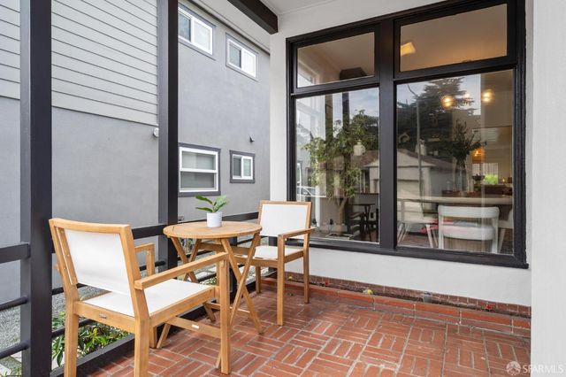 585 Crestlake Drive, San Francisco, CA 94132