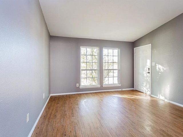 4900 E Stassney LN, Austin, TX 78744
