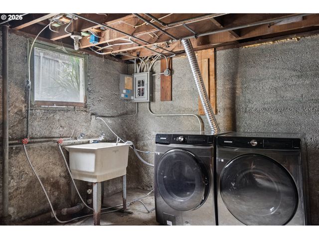 1547 Se 32ND Ave, Portland, OR 97214