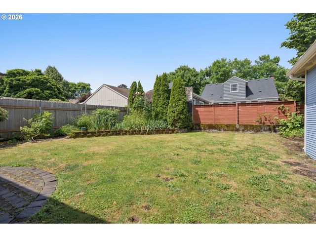 1547 Se 32ND Ave, Portland, OR 97214