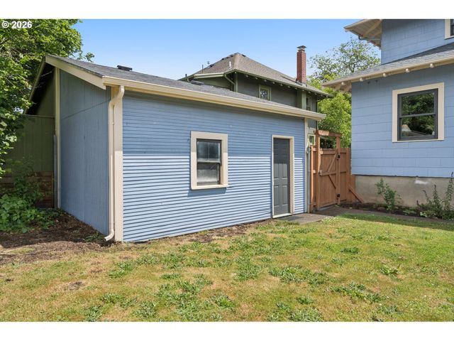 1547 Se 32ND Ave, Portland, OR 97214