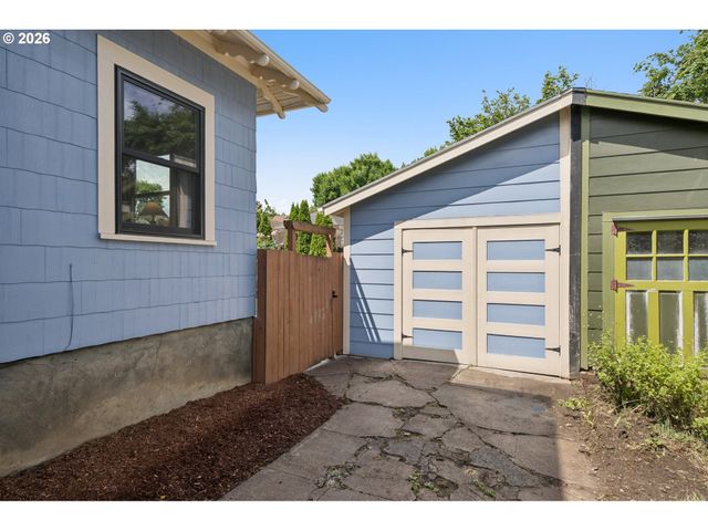 1547 Se 32ND Ave, Portland, OR 97214