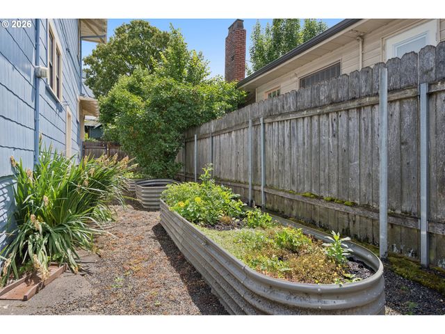 1547 Se 32ND Ave, Portland, OR 97214