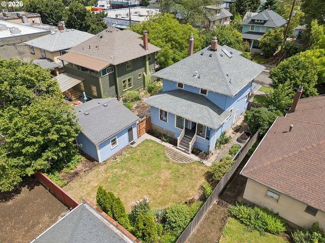 1547 Se 32ND Ave, Portland, OR 97214