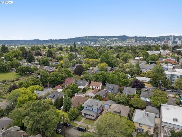 1547 Se 32ND Ave, Portland, OR 97214