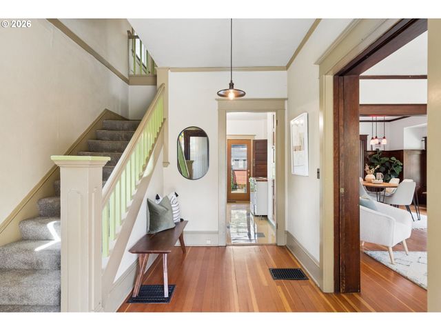 1547 Se 32ND Ave, Portland, OR 97214