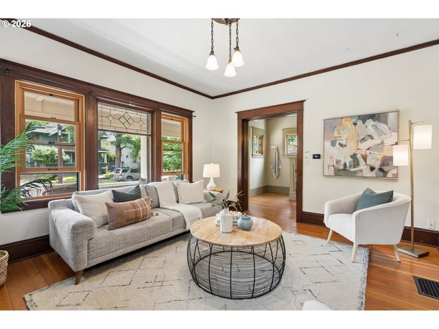 1547 Se 32ND Ave, Portland, OR 97214
