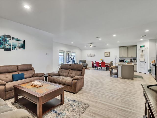 3438 Lake Landing Lane, Missouri City, TX 77459