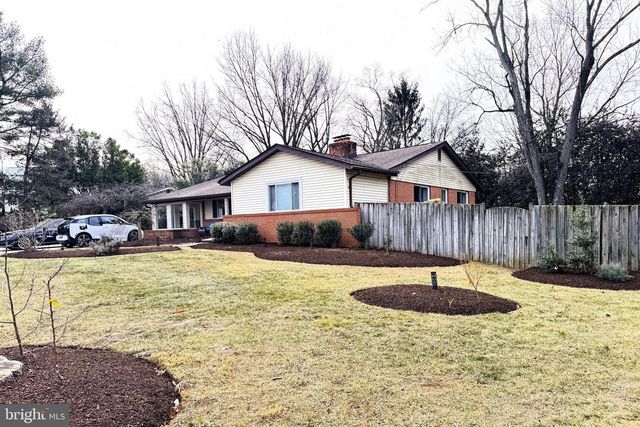 9914 FERNWOOD RD, Bethesda, MD 20817