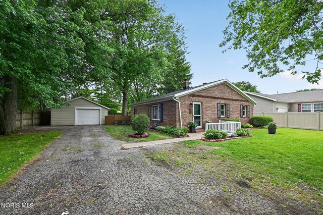 117 N Goodrich Street, Oregon, OH 43616