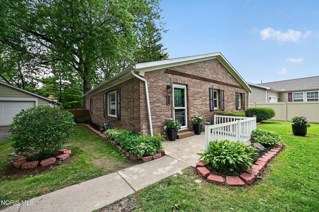 117 N Goodrich Street, Oregon, OH 43616