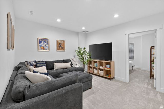 5143 W SPLIT ROCK DR, South Jordan, UT 84009