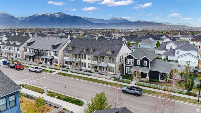 5143 W SPLIT ROCK DR, South Jordan, UT 84009