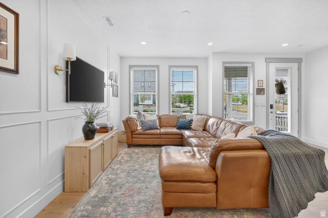 5143 W SPLIT ROCK DR, South Jordan, UT 84009