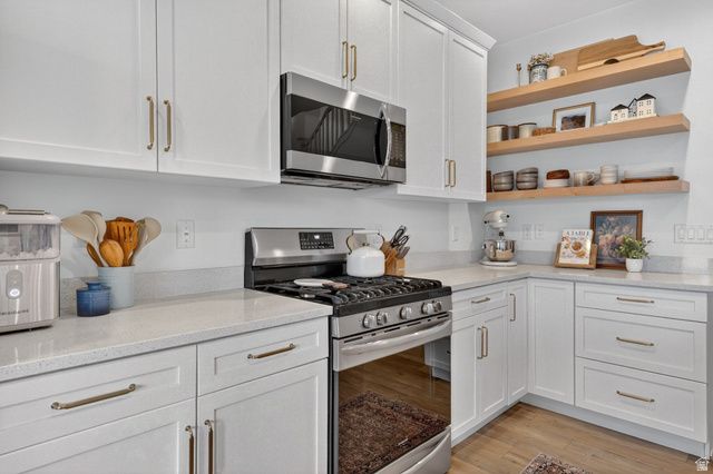 5143 W SPLIT ROCK DR, South Jordan, UT 84009