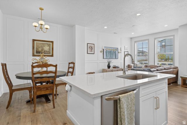5143 W SPLIT ROCK DR, South Jordan, UT 84009