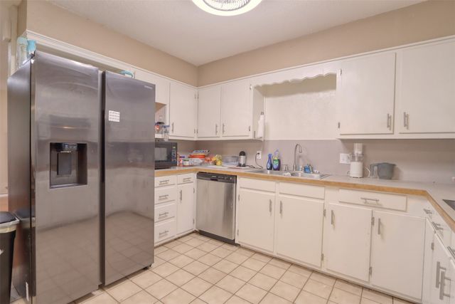 914 S Avenue N, Clifton, TX 76634