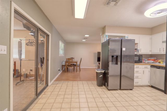 914 S Avenue N, Clifton, TX 76634