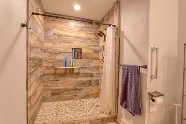 914 S Avenue N, Clifton, TX 76634