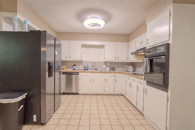 914 S Avenue N, Clifton, TX 76634