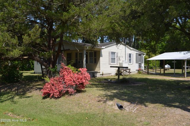 158 Otway Farm Road, Beaufort, NC 28516