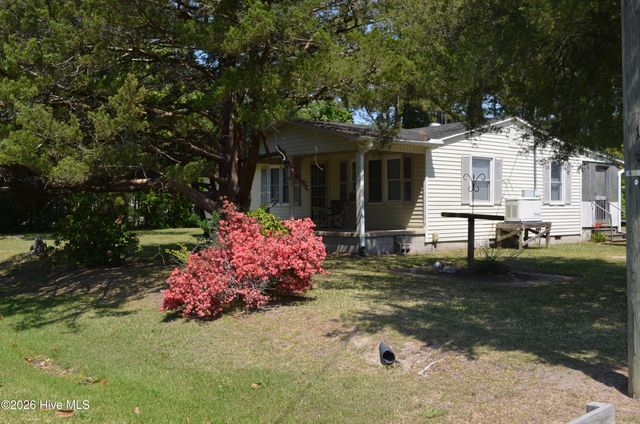 158 Otway Farm Road, Beaufort, NC 28516