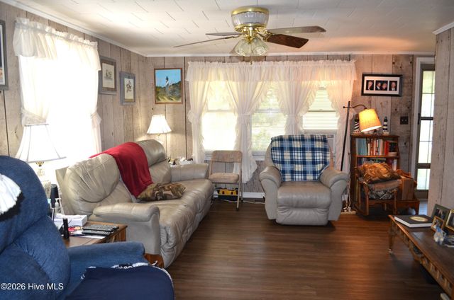 158 Otway Farm Road, Beaufort, NC 28516